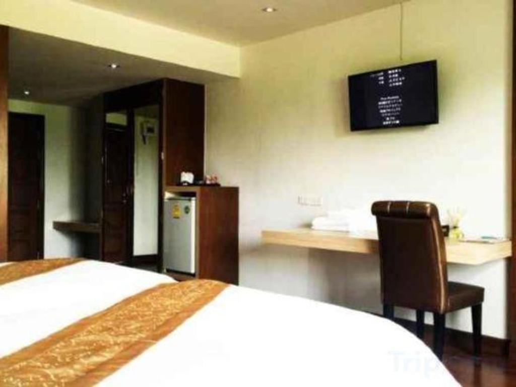 Nh Elegant Hotel Sakon Nakhon Exterior foto