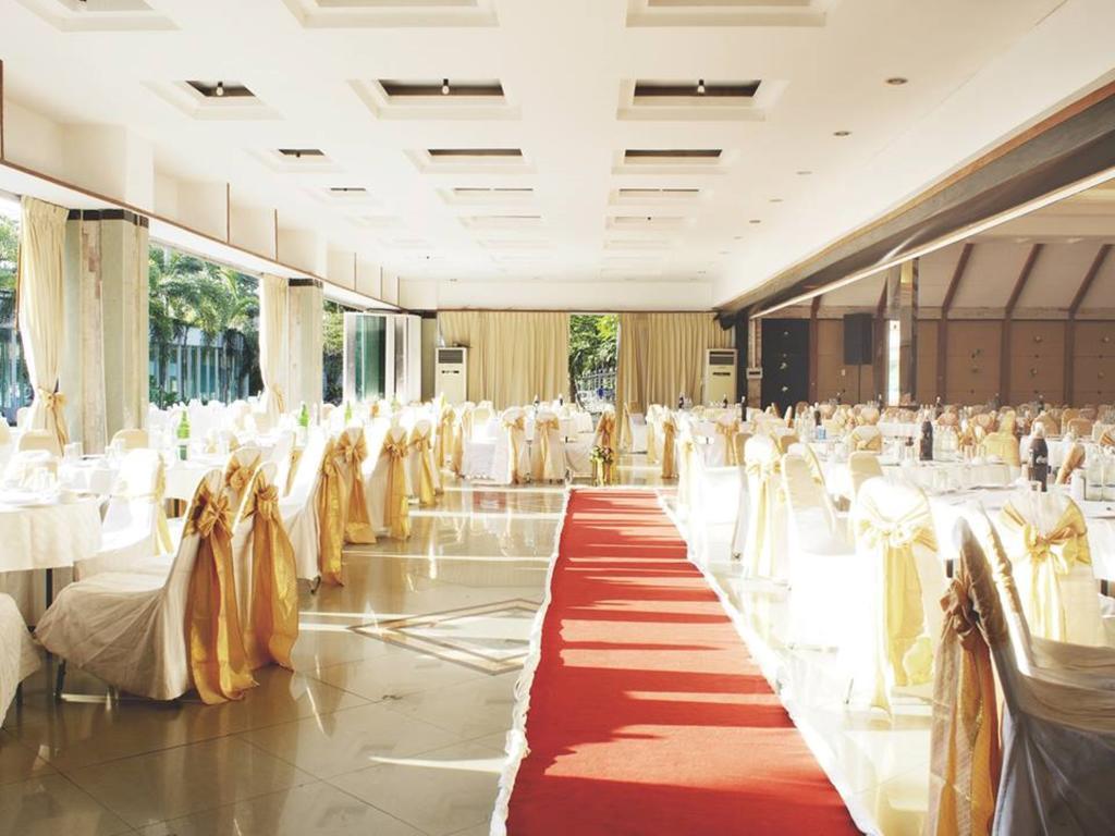 Nh Elegant Hotel Sakon Nakhon Exterior foto